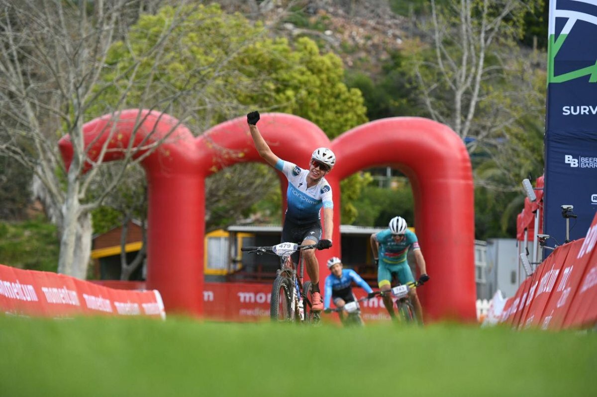 Wessel Botha finish line 2021 Attakwas.jpeg
