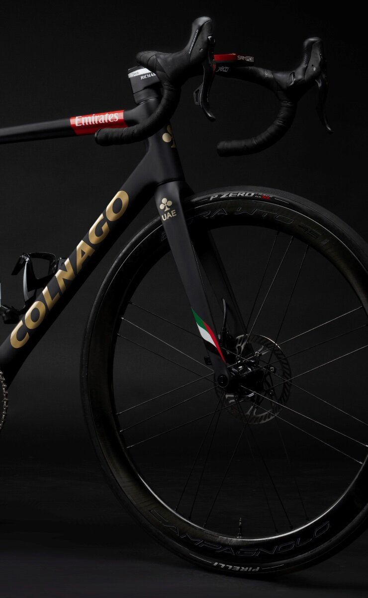 Pirelli P ZERO Race TLR on Colnago UAE Team Emirates 2022.jpg