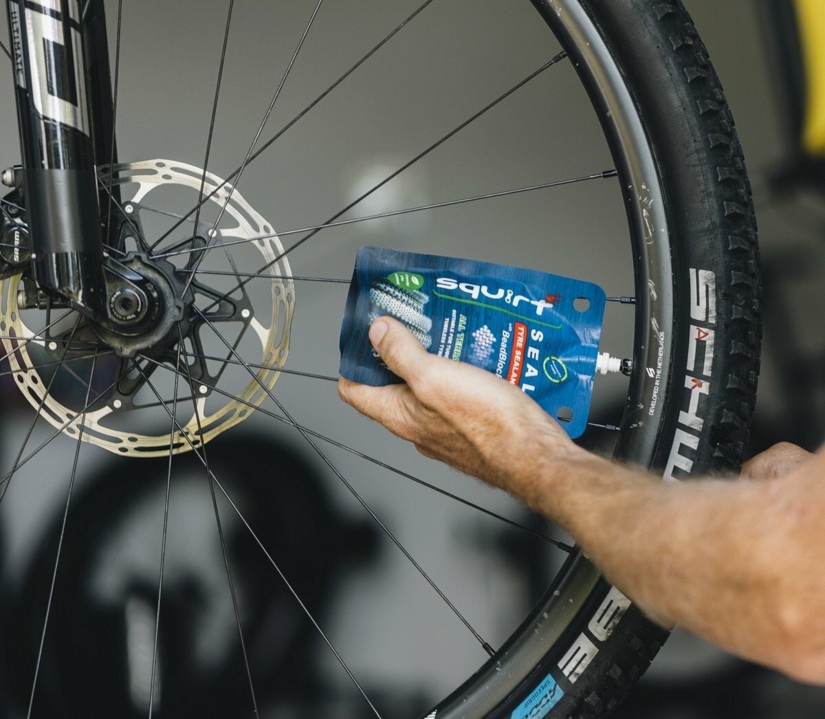 Squirt SEAL tyre sealant easyfill 2.jpeg