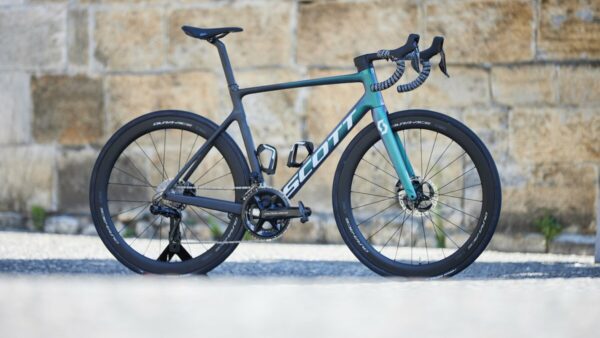 Shimano announce Dura-Ace and Ultegra 12-speed groupsets with wireless shifters
