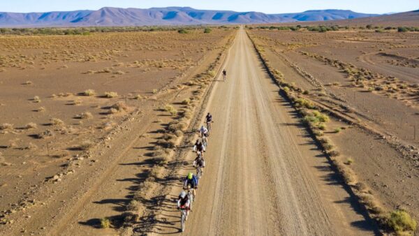 Day and De Villiers Battle Headwinds to Win 2023 News24 Karoo Burn