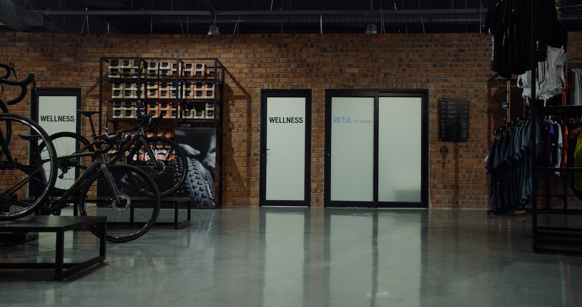 Specialized- Cycles Direct .00_02_02_05.Still021.jpg