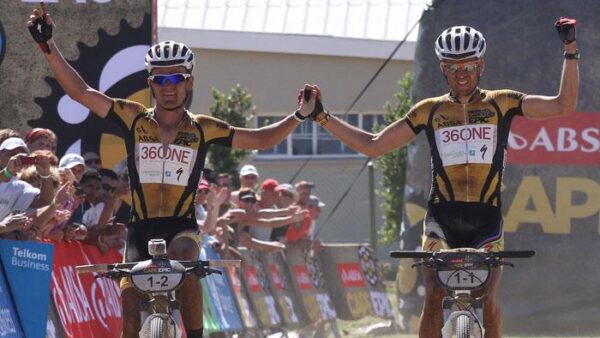 Absa Cape Epic Stage 1 – Stander and Sauser victorious and lead by more than 9 minutes