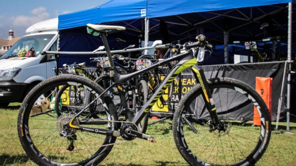 Bikes of the Epic: Erik Kleinhans’ Canyon Lux CF
