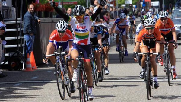 Moolman-Pasio claims first UCI victory in The Netherlands