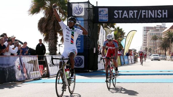 Hoffman sprints to third Herald win