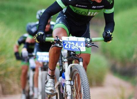 Team FedGroup-Itec throws Evans a lifeline