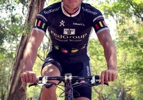 Stewart teams up with old foe for Berg & Bush