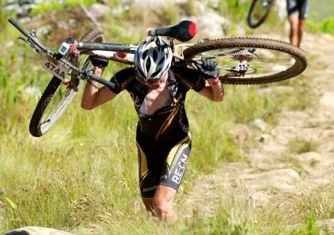 Macdonald and Woolcock take Stage One of the Contego Wines2Whales MTB Race