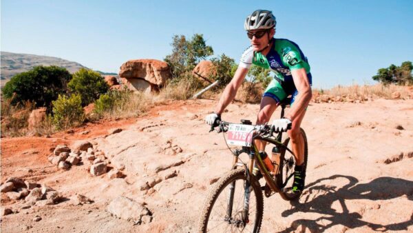 Uys, Coetzer conquer the Pronutro Magalies Monster