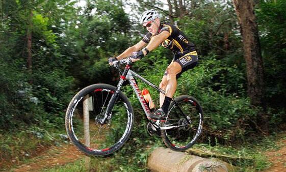 MacDonald bounces back from injury to win Lost City Challenge