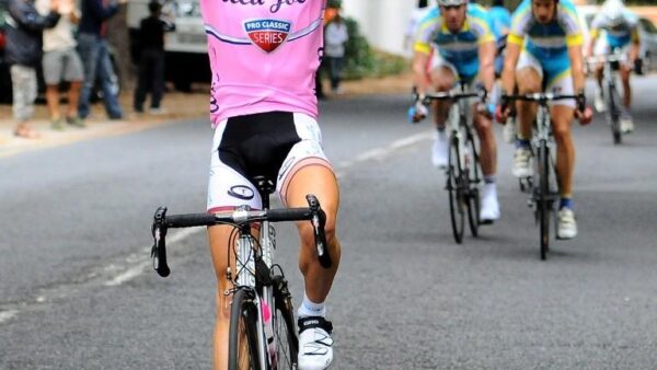Ihlenfeldt Takes Double Victory and Series Win