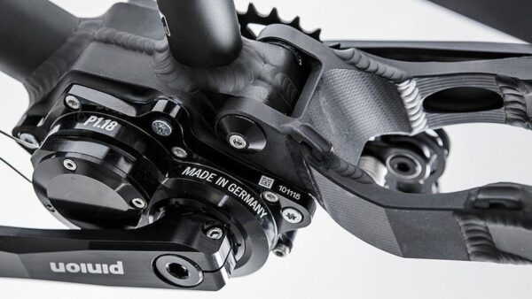 Are gearboxes the way forward for MTBs or are derailleurs here to stay?