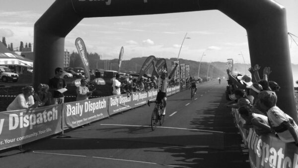 Barrow bolts to victory in EL cycle tour