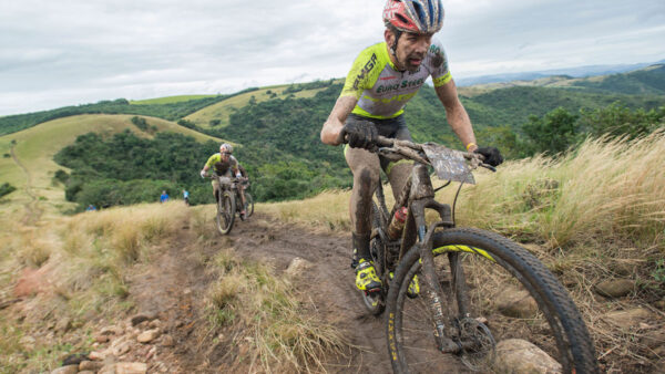 Buys and Beukes defy the mud for KAP sani2c win