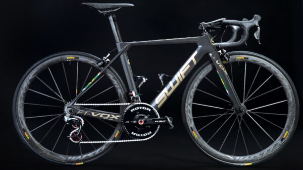 Henri Schoeman unveils his custom painted SwiftCarbon Hypervox