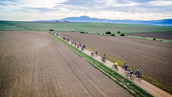 Erik Kleinhans wins second Amarider 100Miler title