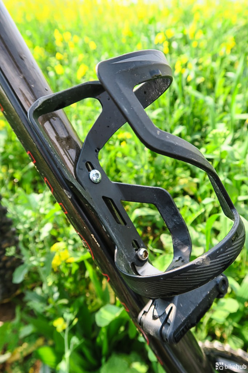 Review Specialized Zee Cage II & EMT Cage Mount Tool Bike Hub