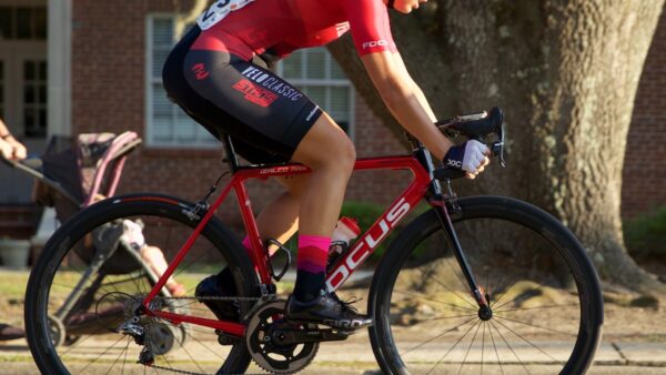 Stan’s NoTubes introduce Avion R Pro carbon road tubeless wheelset