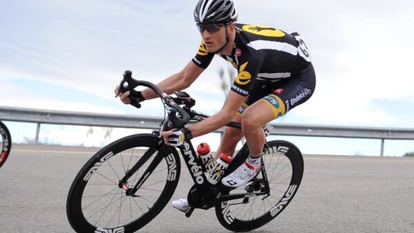Steve Cummings moves up to third overall at Tirreno-Adriatico