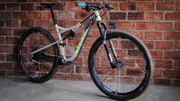 Exclusive: 2016 Momsen VIPA Trail Prototype