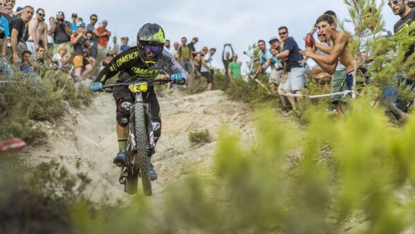 Ravanel and Rude crowned the 2016 Enduro World Series Champions