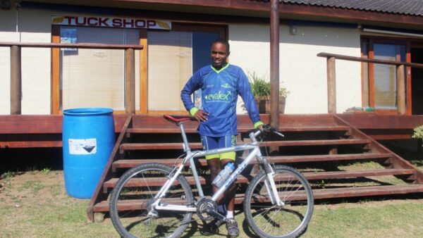 Mountain bikers enrich Knysna kids’ lives