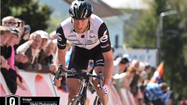 Team Dimension Data for Qhubeka in the mix despite rain, snow and cold at Liege-Bastogne-Liege