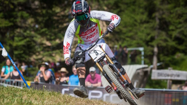 Minnaar Wins Record 18th World Cup, Atherton Extends Lead