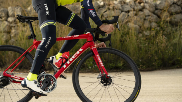 Bontrager unveils new aerodynamic Aeolus wheels and bar/stem combo