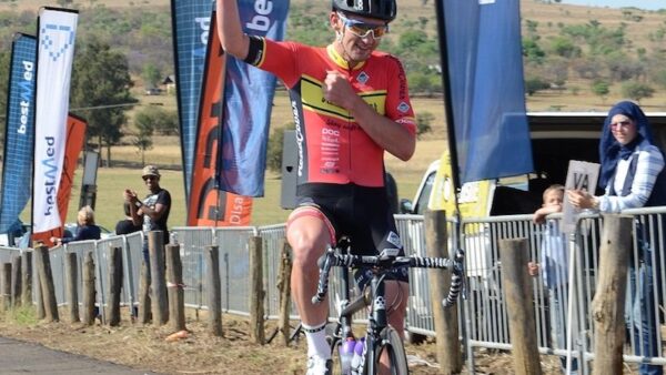 Smit, Olivier surge to Satellite Classic titles