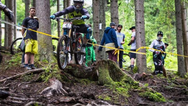 iXS European Downhill Cup #3: Lukasik and Bernhard win in Schladming