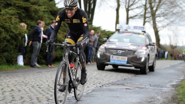 Dwars Door Vlaanderen: Massive crash influences race outcome