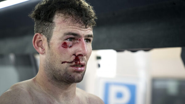 Cavendish sustains broken rib but ruled out of Tirreno-Adriatico