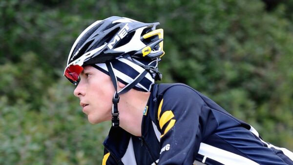 Tour of Oman #4: Louis Meintjes takes over white young rider jersey!