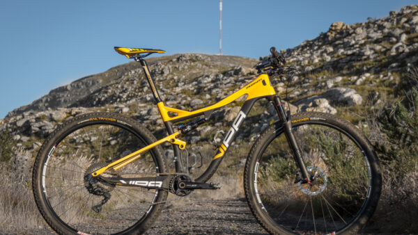 First Look: 2017 Momsen VIPA TWO