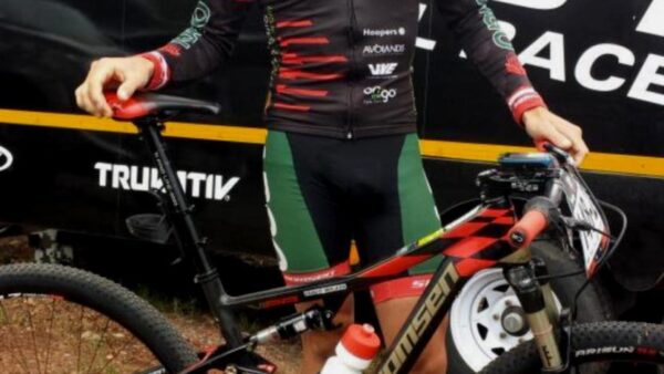 Walker flies Kargo flag solo at Cape Pioneer Trek