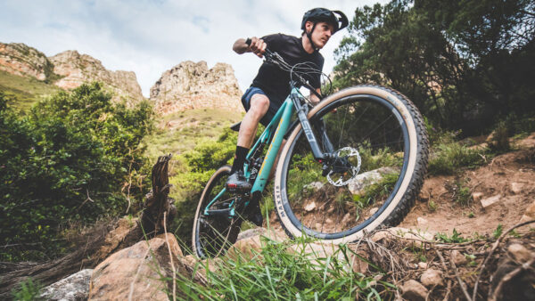 Lyne Components Launches Carbon Wheelsets