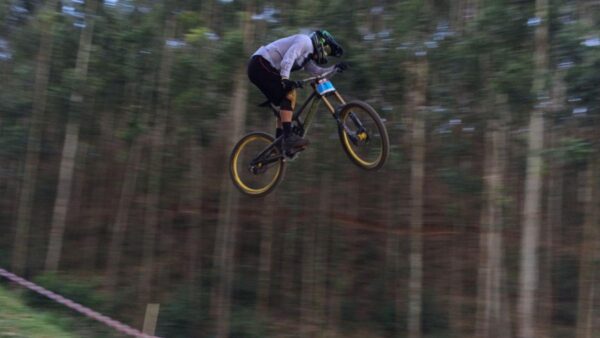 Odendaal & Fourie crowned KZN Downhill Champs