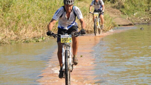 Dusi paddlers a plenty enjoy unique Valley experience by bike