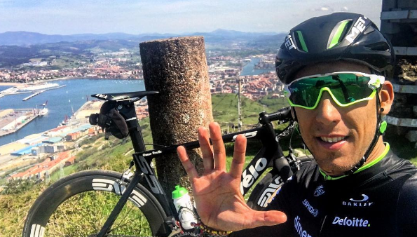 “Take 5” with Team Dimension Data during the Giro