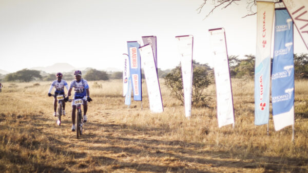 Botswana riders keep SA pros on their toes at the Gem Diamonds Kalahari Challenge 2017
