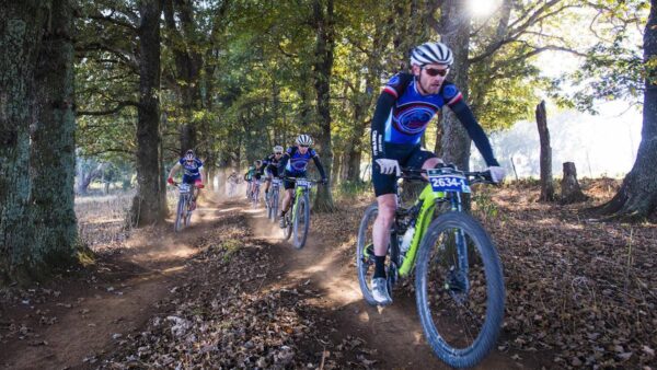 Lill and Woolcock barnstorm first stage of Nedbank sani2c