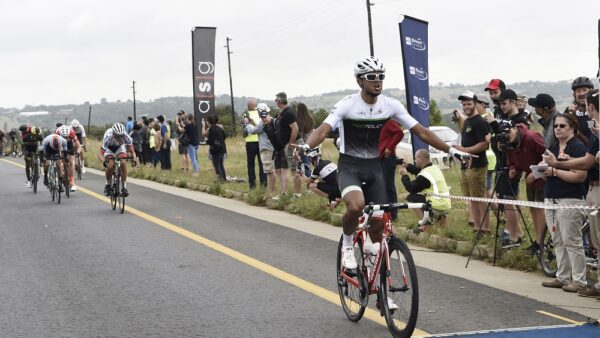 Butler, Oberholzer power their way to Berge en Dale titles