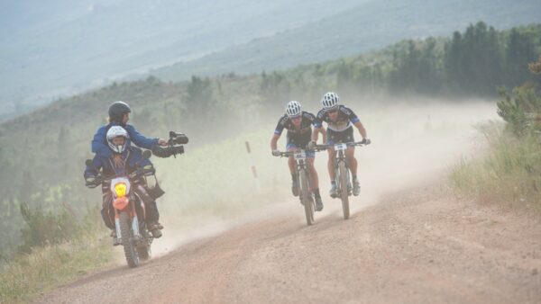 Kleinhans, Reid claim stage one victory at FNB W2W MTB Race