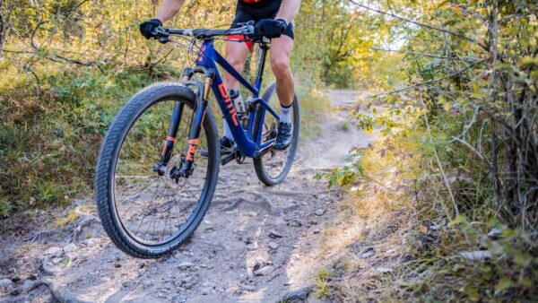 BMC release new Fourstroke with integrated dropper post and updated geometry