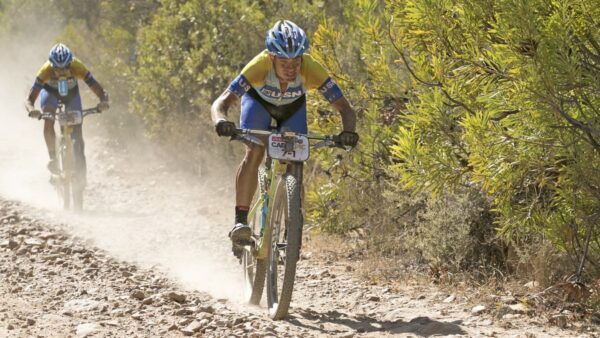 Lill and Woolcock dominate red jersey race