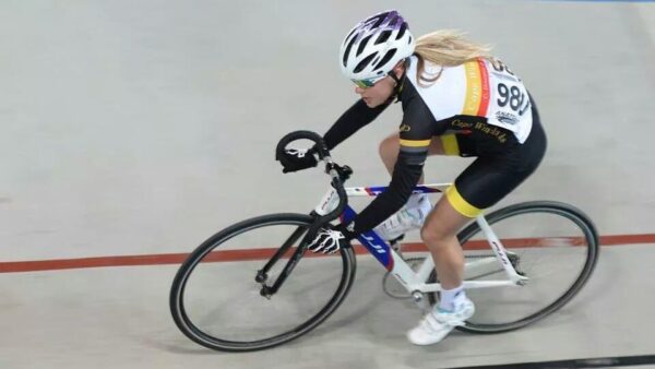 Track champ signs with Bestmed-ASG