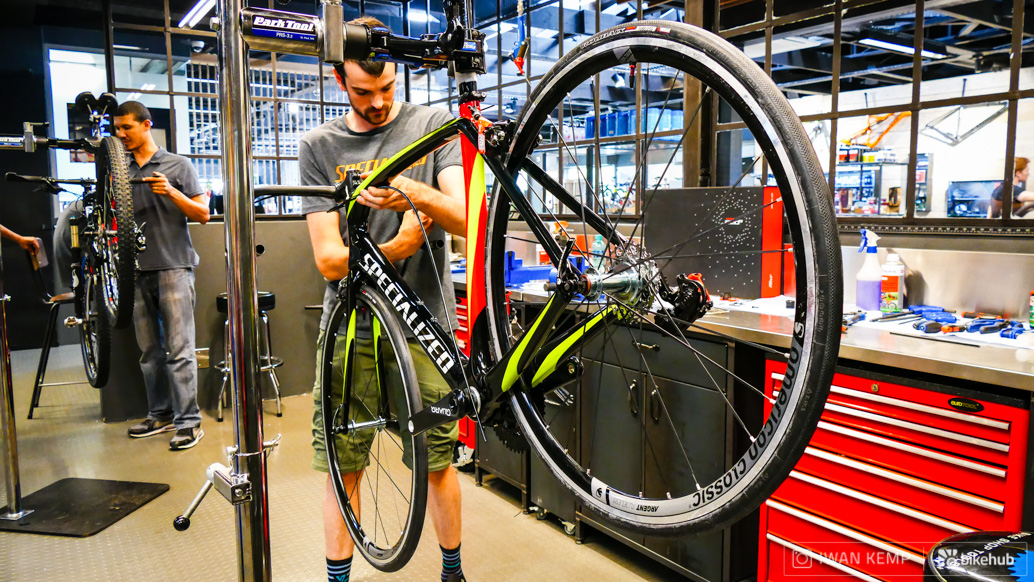 First Look: Specialized Venge Elite | Bike Hub