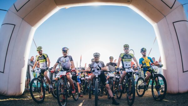 Investec songo Specialized: Mentor and protégé off to a solid start at Absa Cape Epic